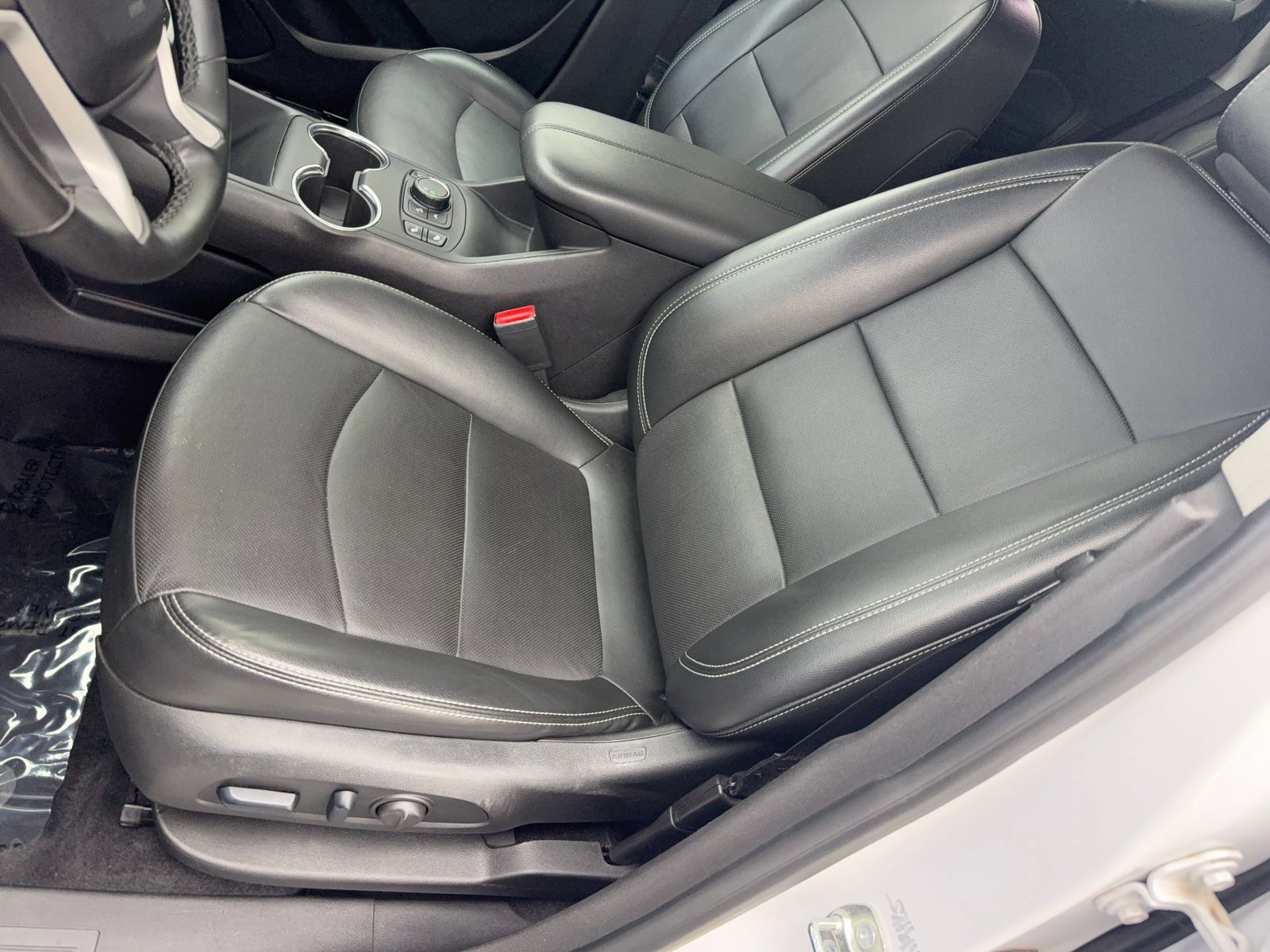 Used 2024 GMC Terrain SLT FWD image 31