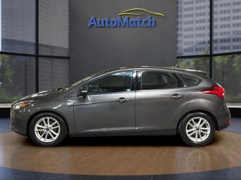 Used 2016 Ford Focus SE w/ SE Cold Weather Package image 7