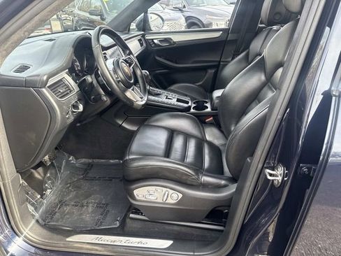 Used 2017 Porsche Macan Turbo image 20