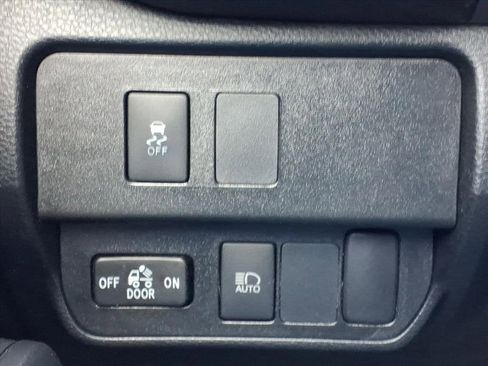 Used 2021 Toyota Tacoma SR image 24