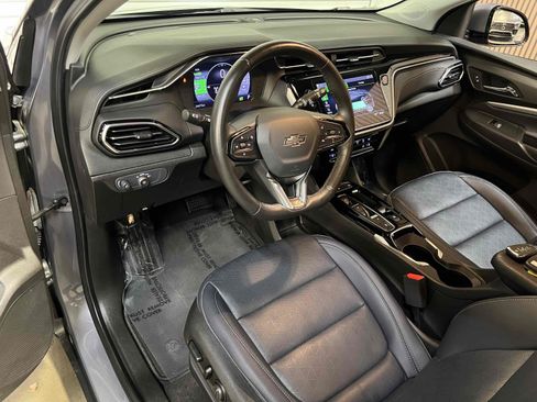Used 2022 Chevrolet Bolt EUV LT w/ Convenience Package FWD image 5