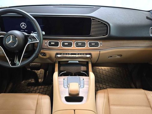Certified 2025 Mercedes-Benz GLE 450 4MATIC image 18