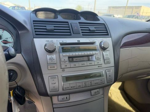 Used 2004 Toyota Solara Coupe FWD image 12