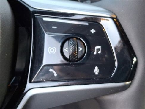 Used 2025 BMW 530i xDrive w/ Premium Package image 22