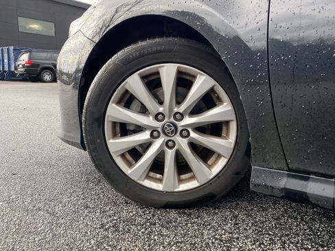 Used 2019 Toyota Camry LE image 16