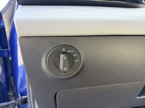 Used 2023 Volkswagen Taos S image 14