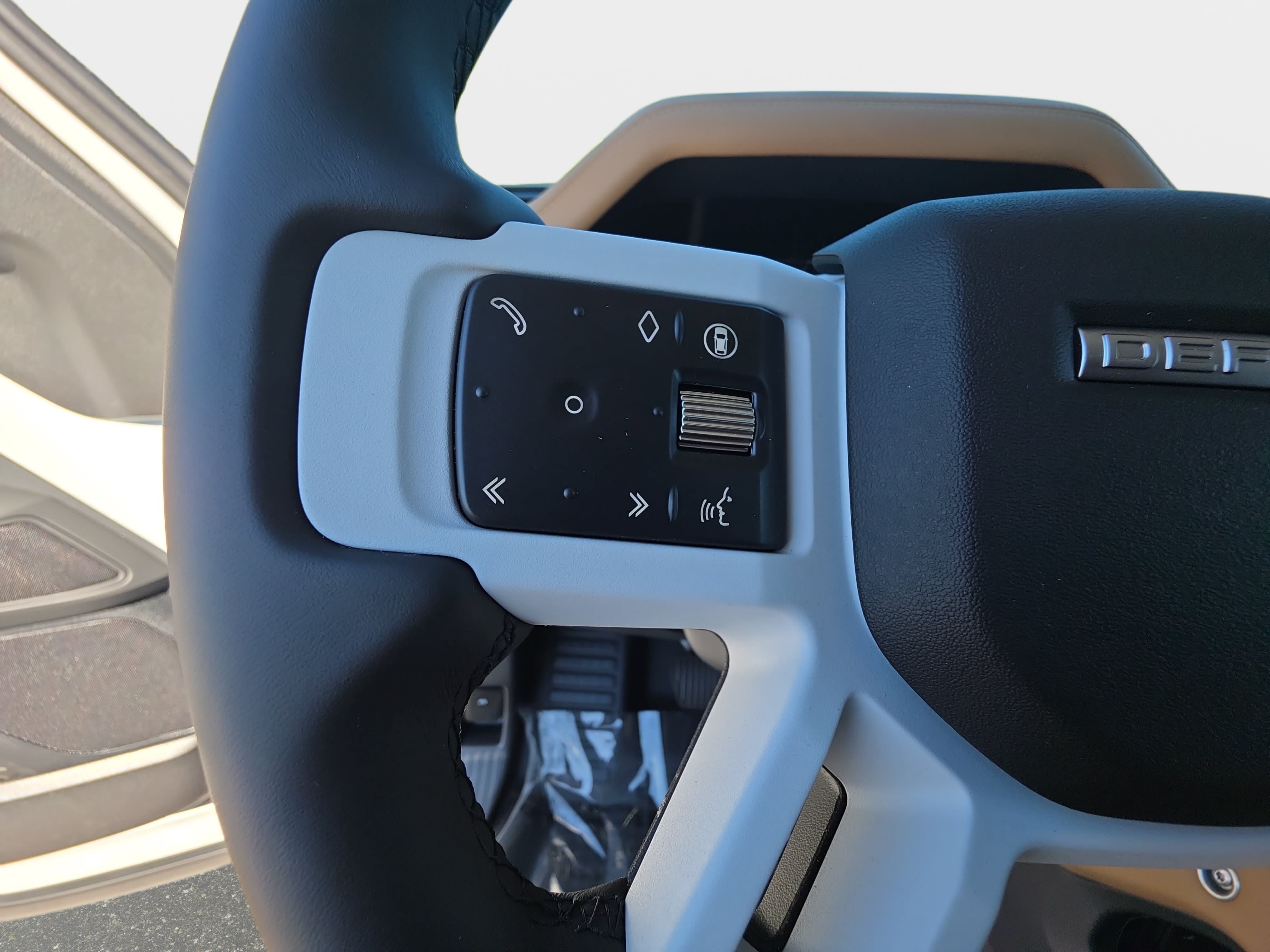 New 2026 Land Rover Defender 110 S AWD/4WD image 16