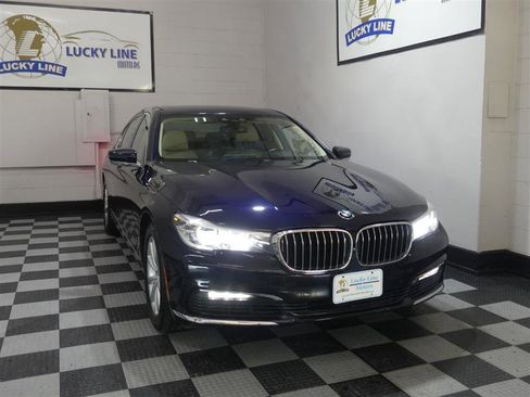 Used 2017 BMW 740i xDrive AWD/4WD image 5