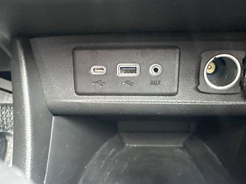 Used 2023 Buick Encore GX Essence w/ Experience Buick Package image 25