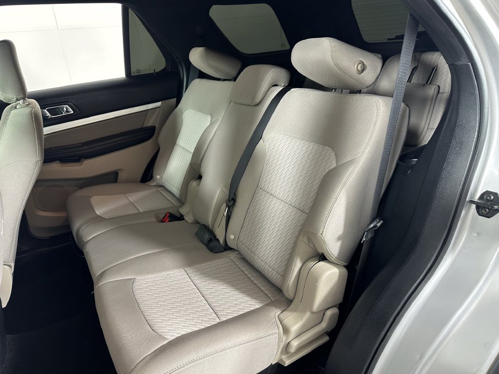 Used 2019 Ford Explorer FWD image 15