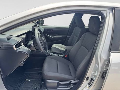 Used 2024 Toyota Corolla LE FWD image 11