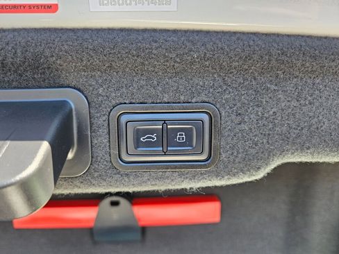 Used 2015 Audi A8 L 3.0T w/ Premium Package image 11