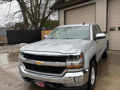 Used 2017 Chevrolet Silverado 1500 LT w/ All Star Edition image 8