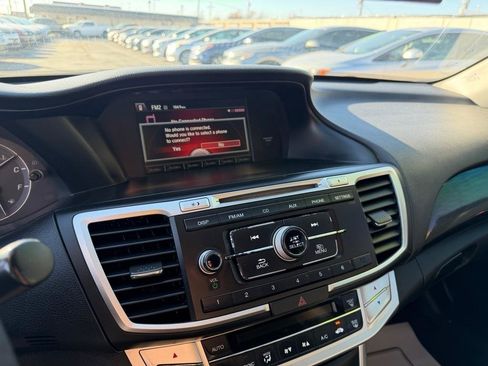 Used 2014 Honda Accord Sport image 31