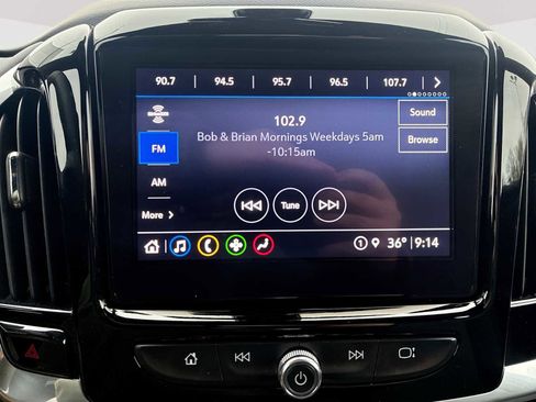 Certified 2023 Chevrolet Traverse LT w/ Rear Camera Mirror Package image 13