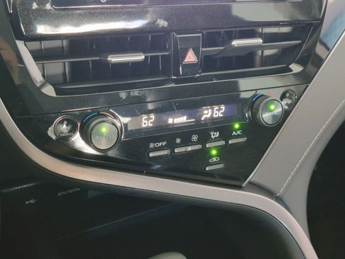 Used 2023 Toyota Camry SE image 23