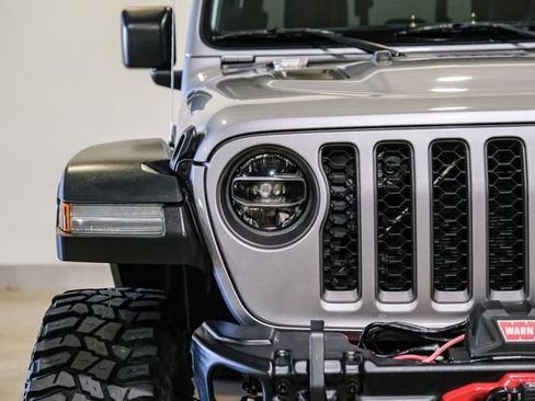 Used 2021 Jeep Gladiator Rubicon image 3