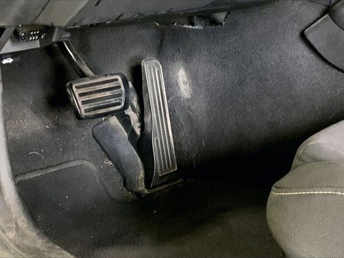 Used 2021 Chevrolet Camaro LT w/ RS Package image 21