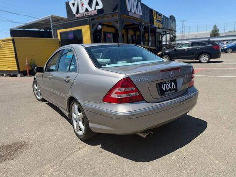 Used 2005 Mercedes-Benz C 230 Sedan image 6