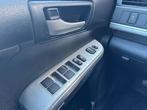 Used 2012 Toyota Camry SE image 15