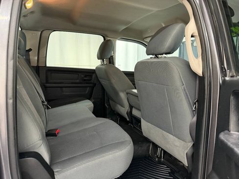 Used 2017 RAM 1500 Express w/ Express Value Package AWD/4WD image 10