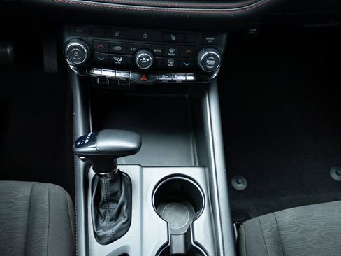 Used 2024 Dodge Durango GT AWD/4WD image 17