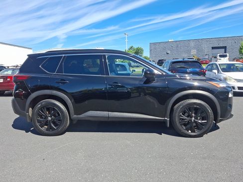 Certified 2023 Nissan Rogue SV w/ SV Premium B Package AWD/4WD image 8