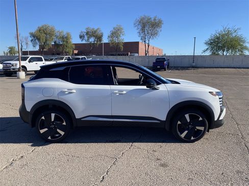 New 2026 Nissan Kicks SR w/ SR Premium Package image 7