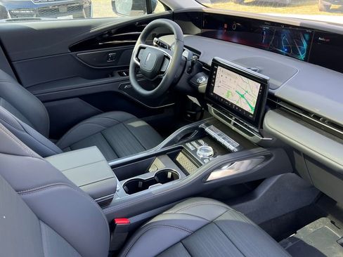 New 2026 Lincoln Nautilus Reserve AWD/4WD image 11