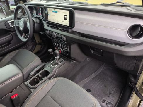 Used 2025 Jeep Wrangler Unlimited Sport AWD/4WD image 34