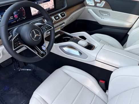 New 2026 Mercedes-Benz GLE 450 4MATIC image 9