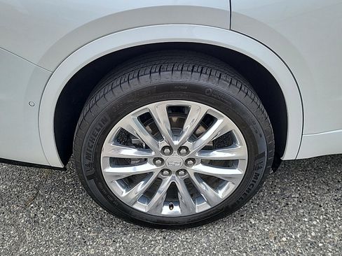 Used 2024 Cadillac XT6 Premium Luxury w/ Technology Package AWD/4WD image 9
