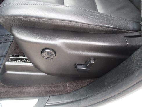 Used 2018 Jeep Grand Cherokee Limited image 16