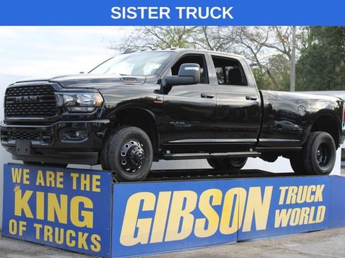 Used 2025 RAM 3500 Laramie AWD/4WD image 1