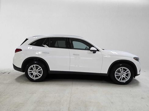 Certified 2026 Mercedes-Benz GLC 300 4MATIC image 2