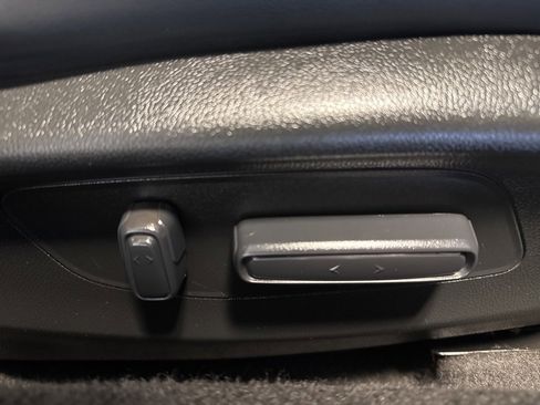 Used 2023 Honda Accord EX-L image 29