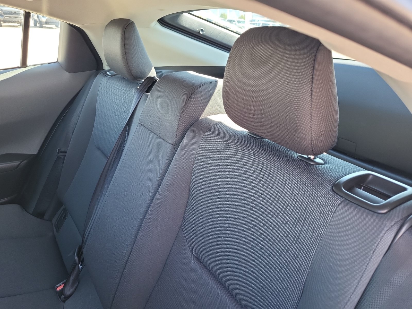 Used 2025 Toyota Prius LE FWD image 10