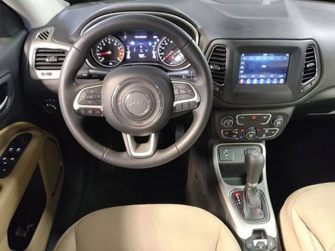 Used 2018 Jeep Compass Sport w/ Tech Group FWD image 22