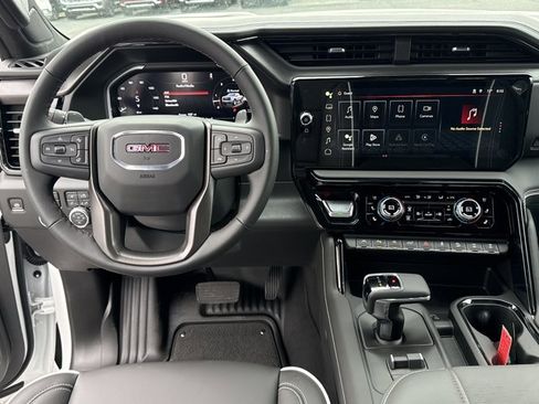 New 2026 GMC Sierra 1500 AT4X w/ LPO, Black Badging Package AWD/4WD image 7