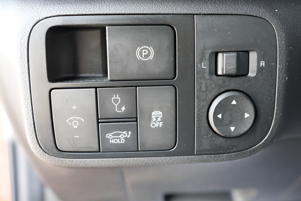 Certified 2025 Hyundai Ioniq 6 SEL AWD/4WD image 25