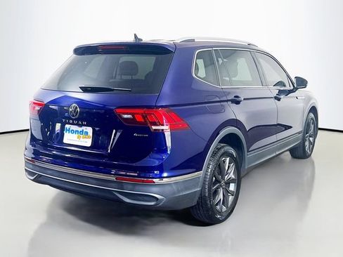 Used 2022 Volkswagen Tiguan SE w/ Panoramic Sunroof Package AWD/4WD image 21