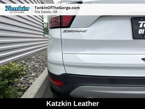 Used 2017 Ford Escape SE AWD/4WD image 28
