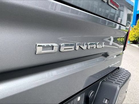 Used 2022 GMC Sierra 1500 Denali w/ Driver Alert Package II AWD/4WD image 32