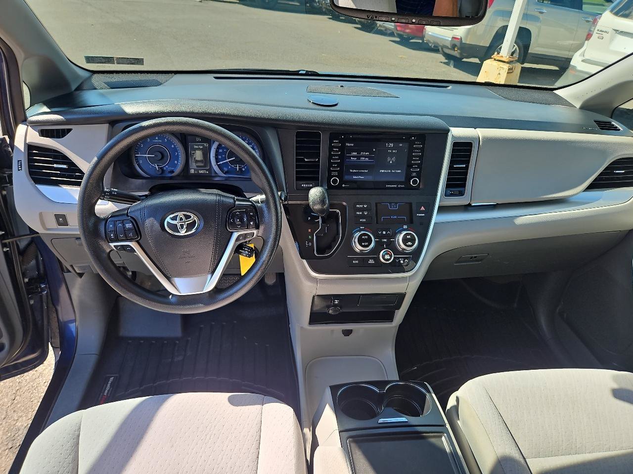 Used 2020 Toyota Sienna LE FWD image 24