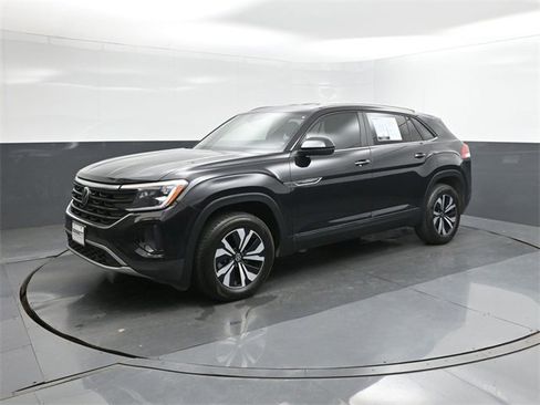 Used 2024 Volkswagen Atlas Cross Sport SE image 1