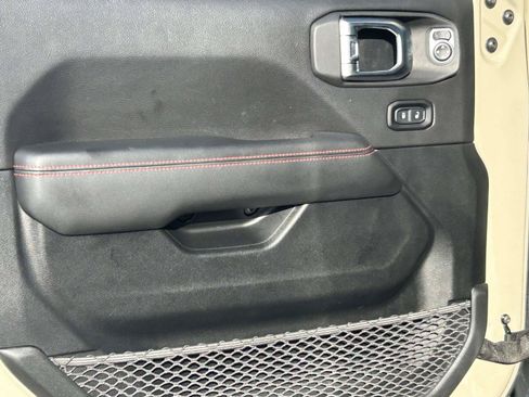 Used 2020 Jeep Gladiator Rubicon AWD/4WD image 19