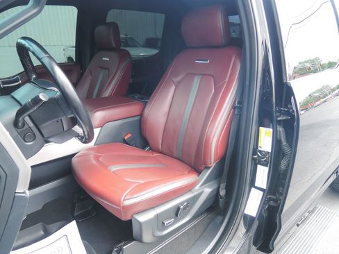 Used 2022 Ford F350 Platinum AWD/4WD image 7