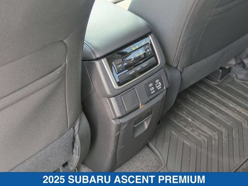 Used 2025 Subaru Ascent Premium AWD/4WD image 31