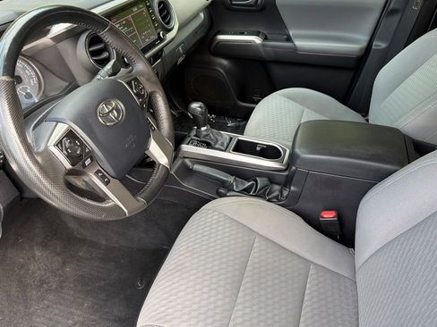 Used 2023 Toyota Tacoma SR5 RWD image 10