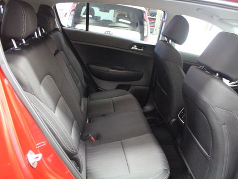 Used 2020 Kia Sportage LX image 24